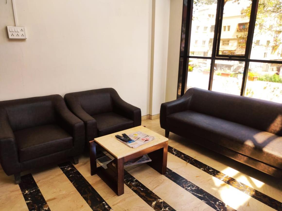 Hotel Manasi Inn 萨塔拉 外观 照片